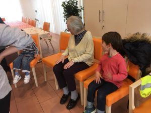 Children visiting EMS Mies bilingual daycare